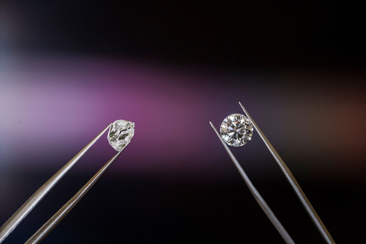 How to Choose the Perfect Diamond for Your Engagement Ring